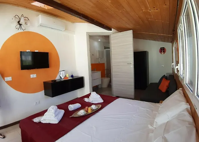 Casa Sanfe ホームステイ アルベンガ
